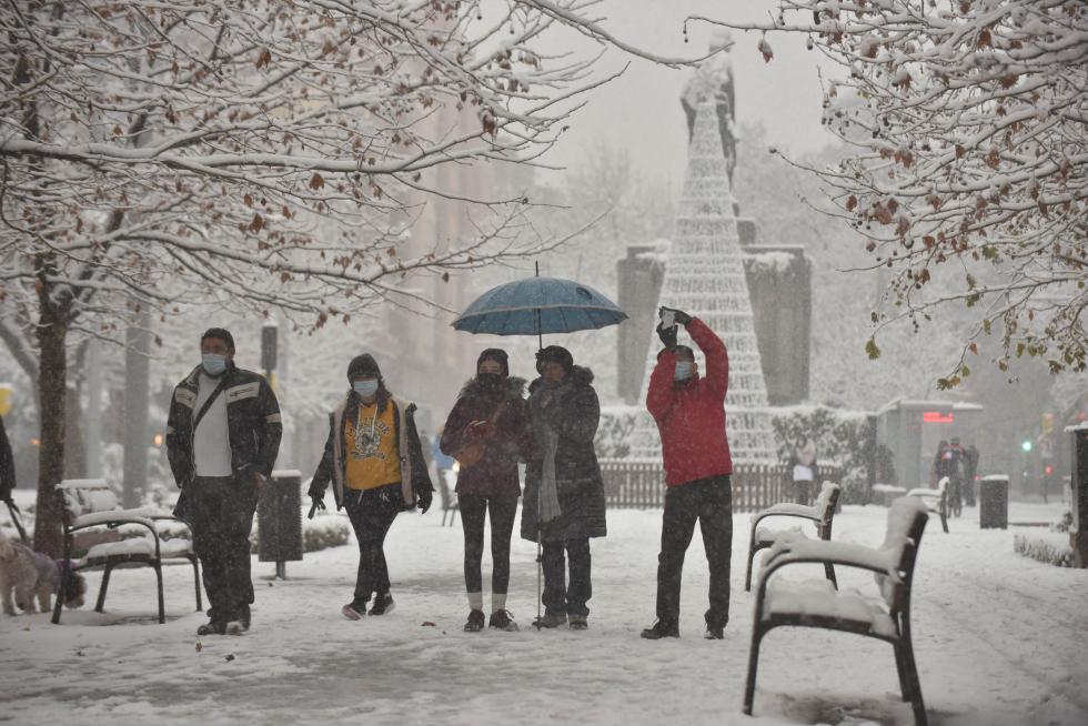 Filomena deja su rastro de nieve en Zaragoza