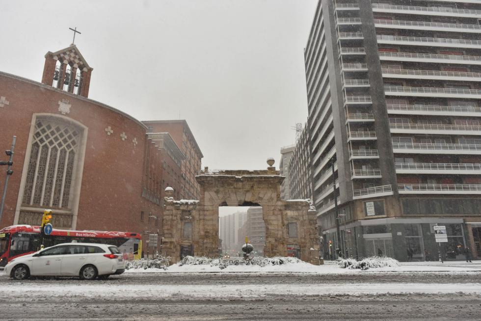 Filomena deja su rastro de nieve en Zaragoza
