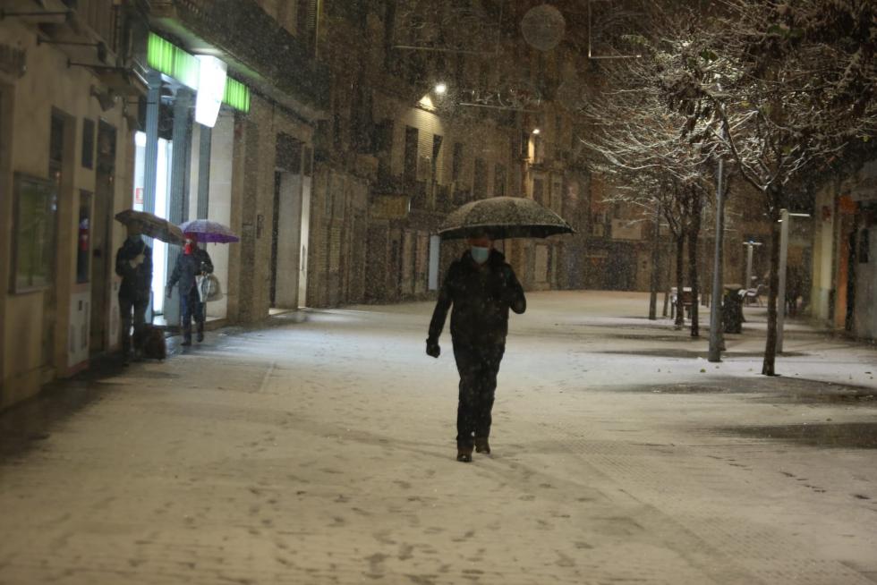 Nieve en Huesca capital este sábado por la borrasca Filomena