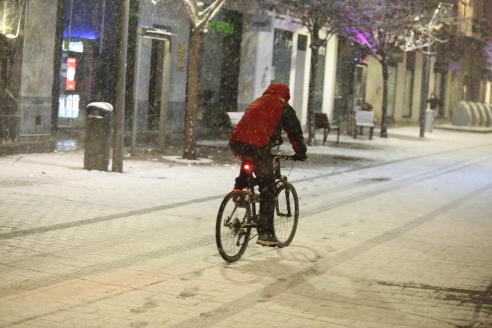 Nieve en Huesca capital este sábado por la borrasca Filomena