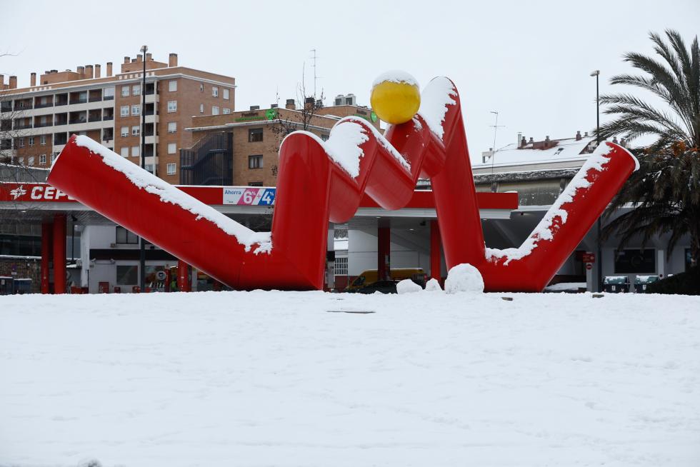 Nieve en Los Enlaces con la Avenida de Madrid de Zaragoza