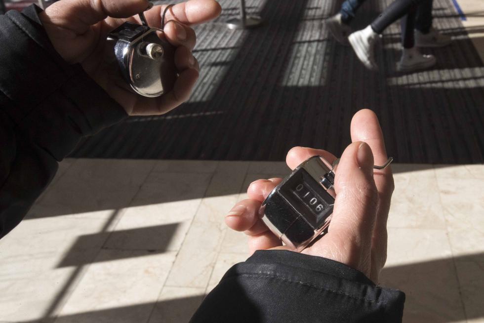 Controles policiales y cierre del comercio en Aragón a las 18.00 por las nuevas restricciones.
