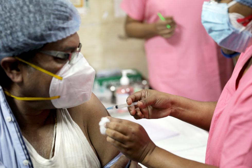 Vacunación masiva en La India