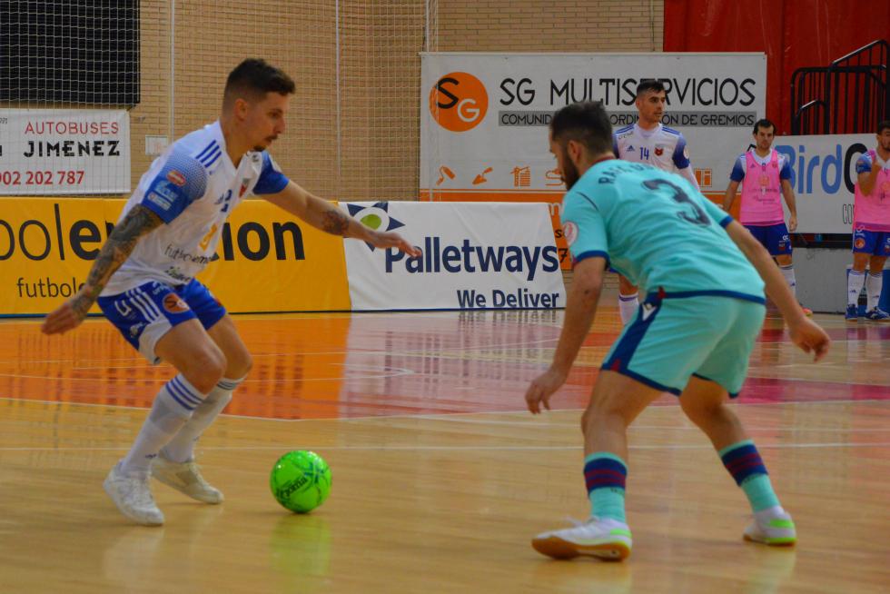 Encuentro del Fútbol Emotion contra el Levante UD