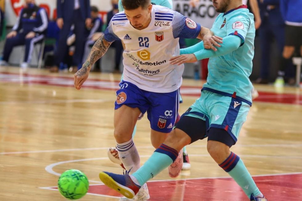 Encuentro del Fútbol Emotion contra el Levante UD