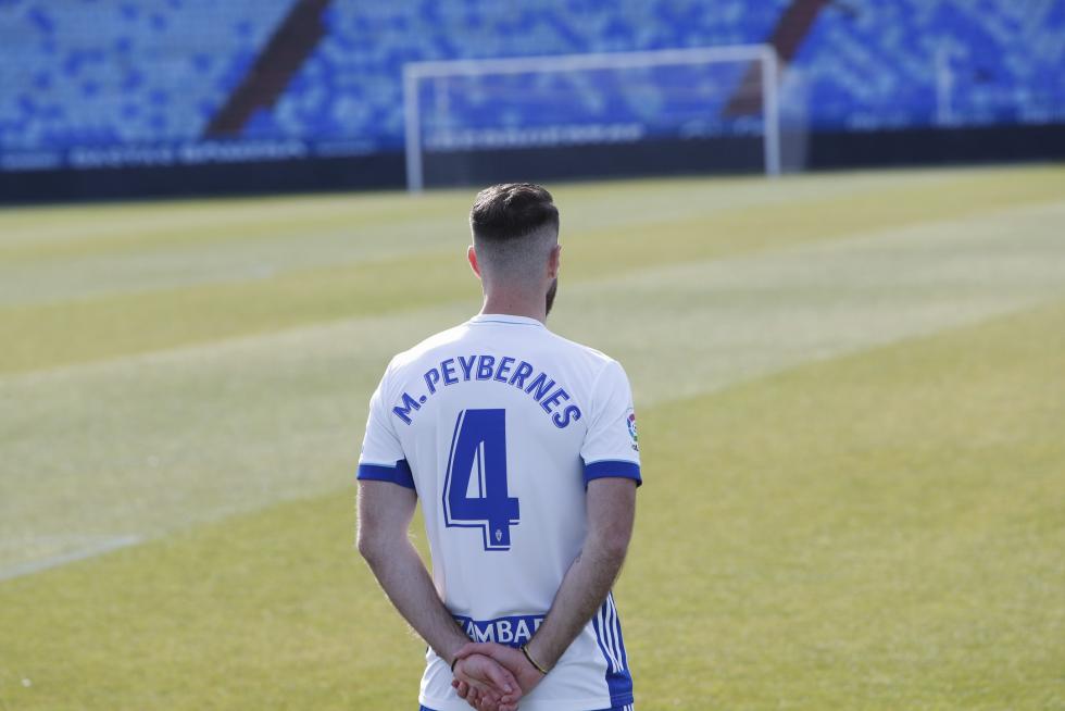 Presentación del nuevo defensa central del Real Zaragoza Mathieu Peybernes