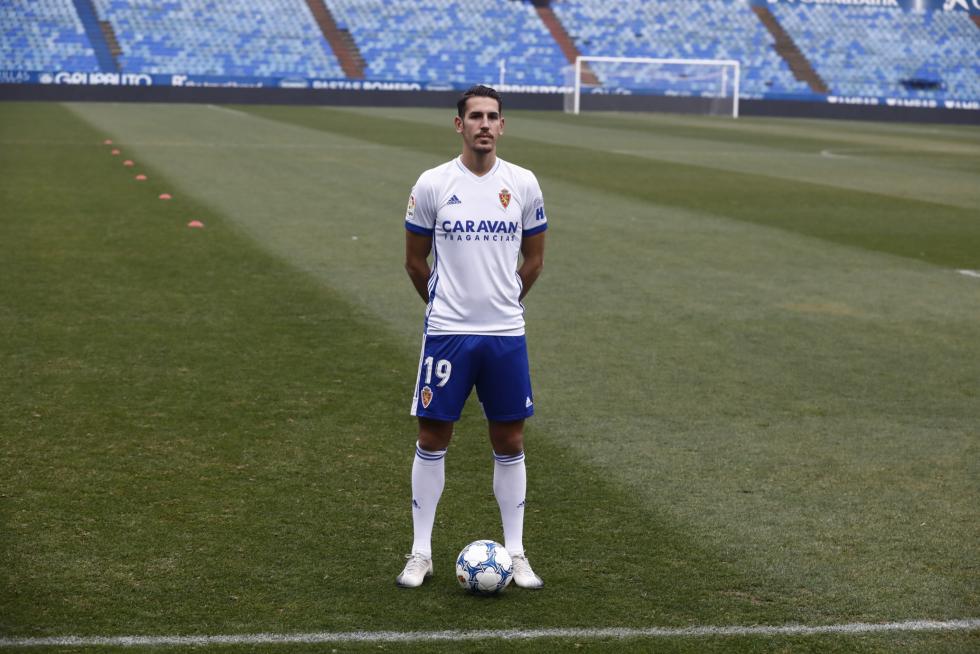 Presentación de Álex Alegría como jugador del Real Zaragoza.