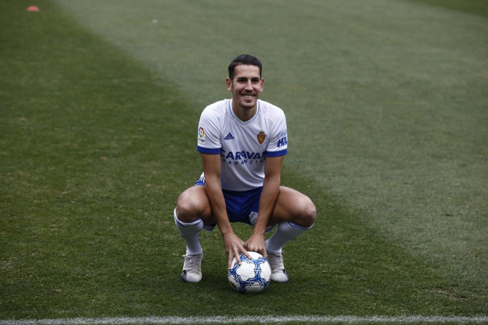 Presentación de Álex Alegría como jugador del Real Zaragoza.