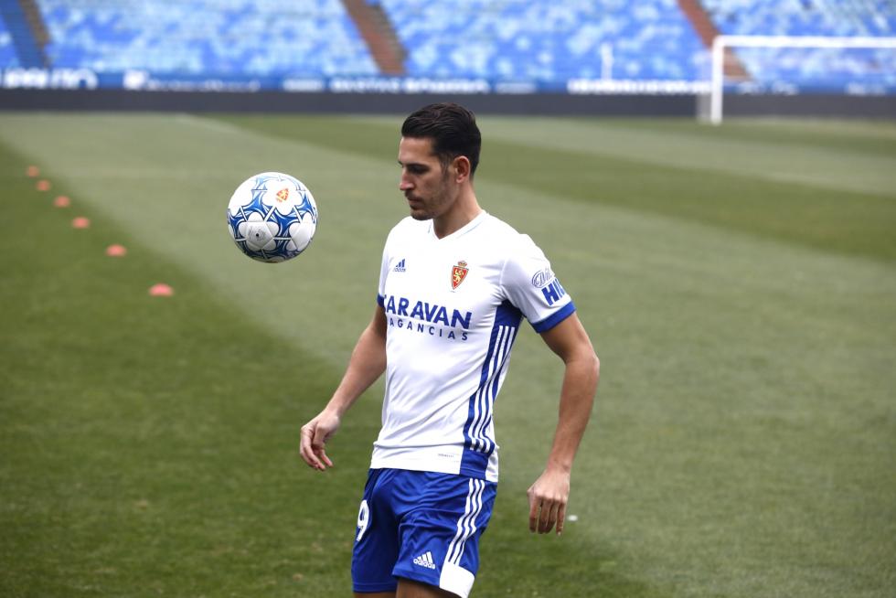 Presentación de Álex Alegría como jugador del Real Zaragoza.
