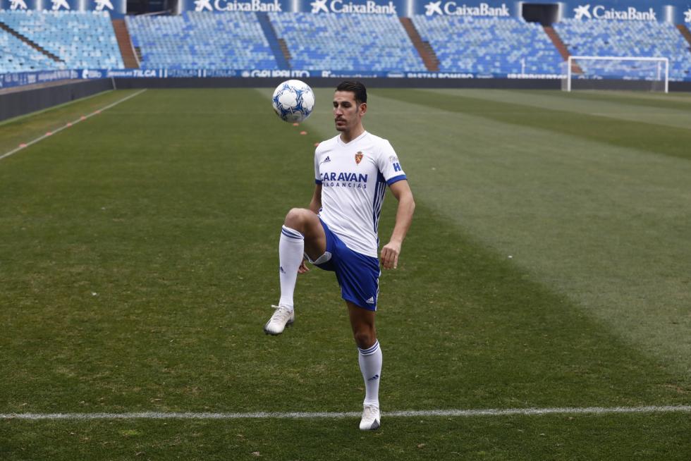 Presentación de Álex Alegría como jugador del Real Zaragoza.