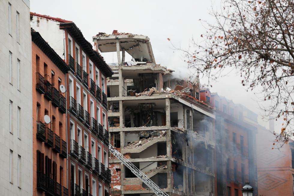 Fuerte explosión en un edificio de Madrid