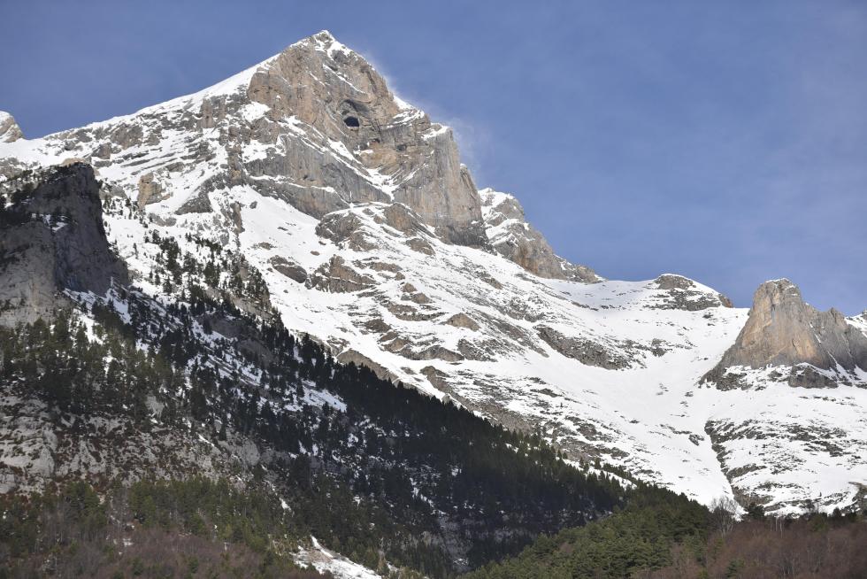 El Valle de Pineta, nevado.