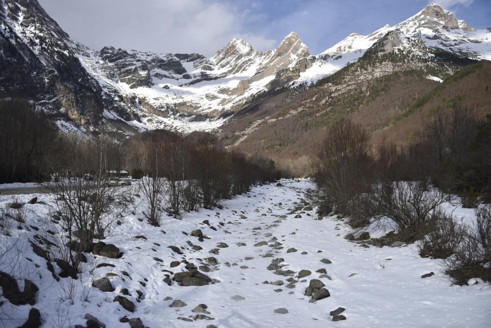 El Valle de Pineta, nevado.