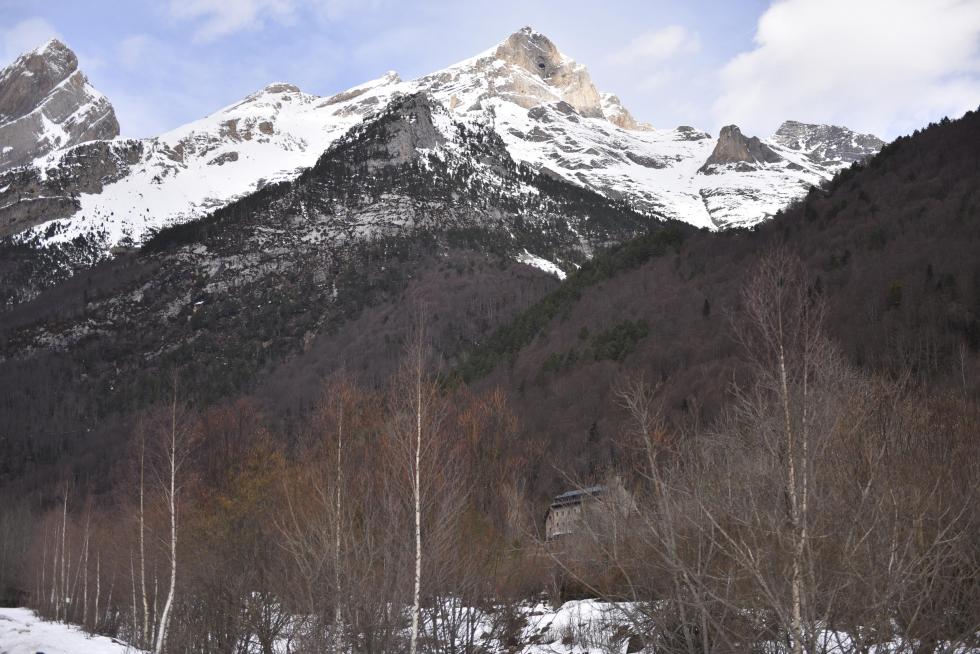 El Valle de Pineta, nevado.