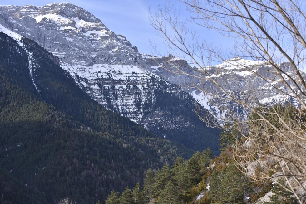 El Valle de Pineta, nevado.