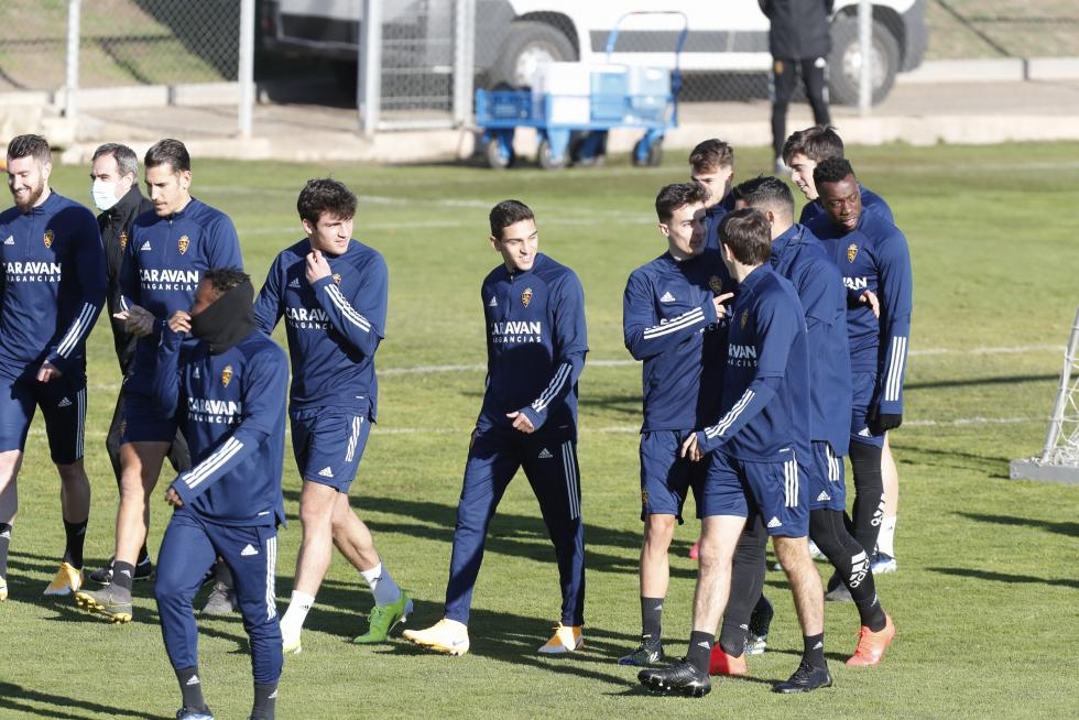 El Real Zaragoza ha entrenado este martes por la mañana. Una sesión preparatoria para el partido que el viernes enfrentará al Real Zaragoza con la Ponferradina.