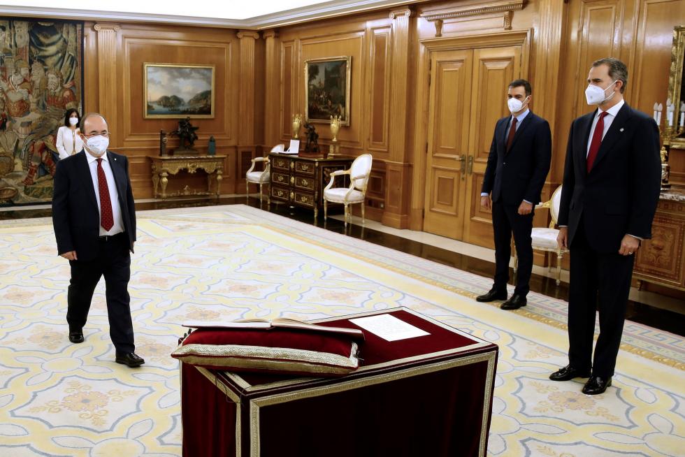 Carolina Darias y Miquel Iceta juran el cargo ante el Rey y el Presidente del Gobierno