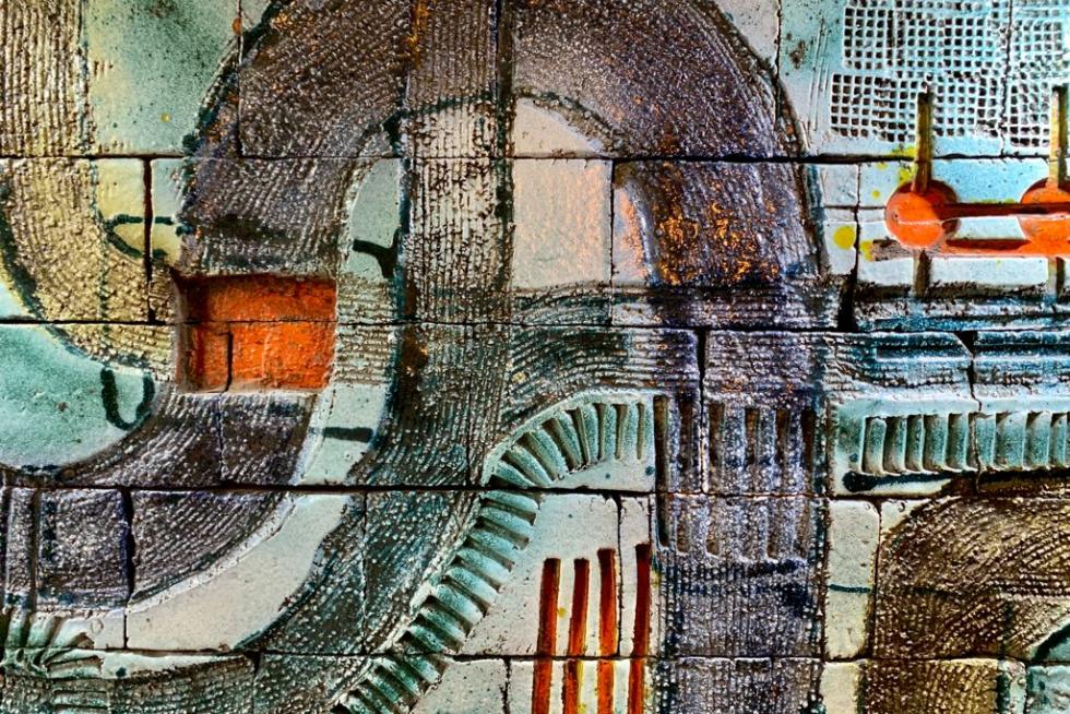 Mural del vestíbulo de Pedro Joaquín Soler 8, obra de José María González Ballesteros (Gomballest), para Muresa.
