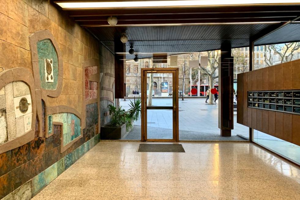 Obra de Cuní en la plaza de Aragón, 7.