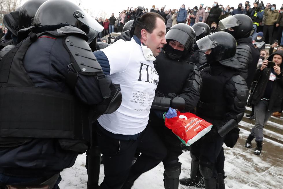 Detenciones masivas en Rusia en las manifestaciones de apoyo a Navalni