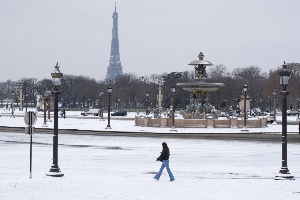 Paris blanketed in snow as winter chill sweeps across northern France