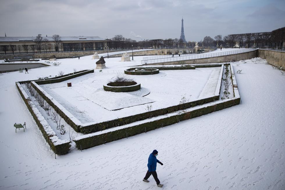 Paris blanketed in snow as winter chill sweeps across northern France