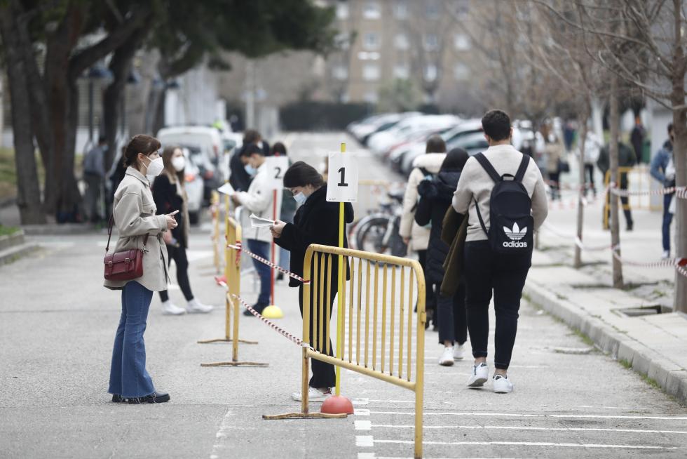 Galería de imágenes de la vacunación de estudiantes en Aragón