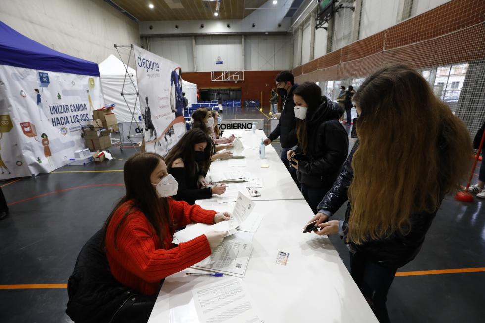 Galería de imágenes de la vacunación de estudiantes en Aragón