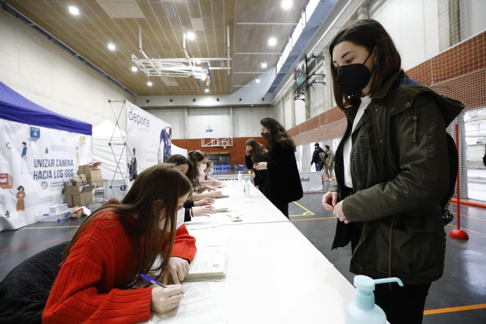 Galería de imágenes de la vacunación de estudiantes en Aragón