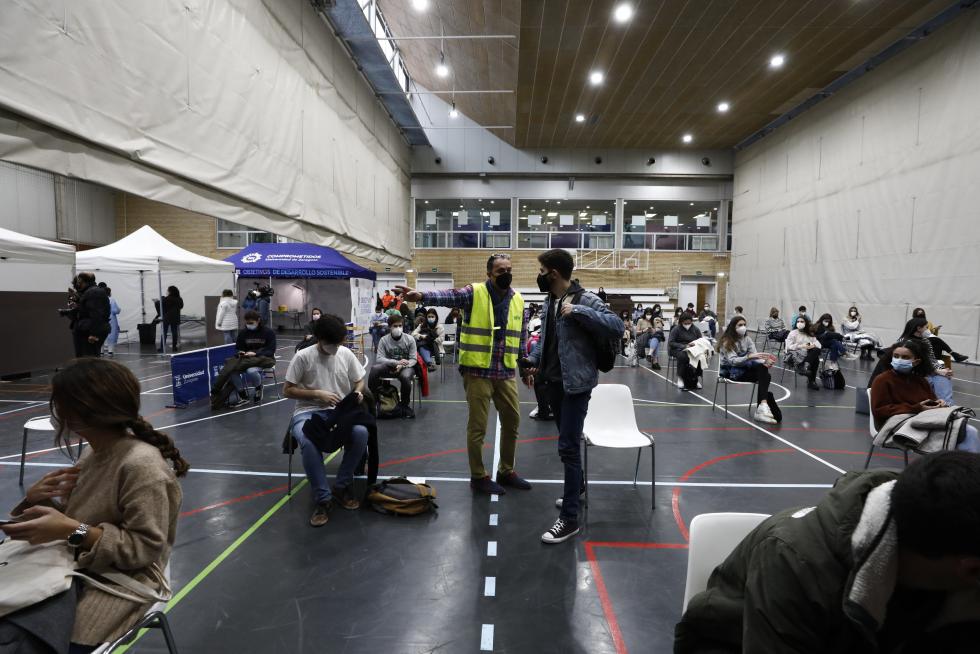 Galería de imágenes de la vacunación de estudiantes en Aragón