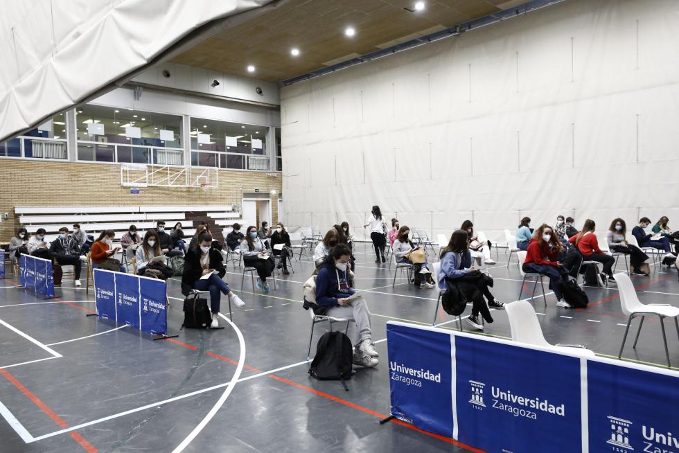 Galería de imágenes de la vacunación de estudiantes en Aragón