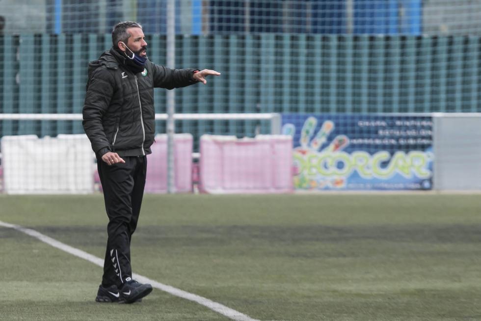 Público en el partido de fútbol entre Cuarte y Épila.