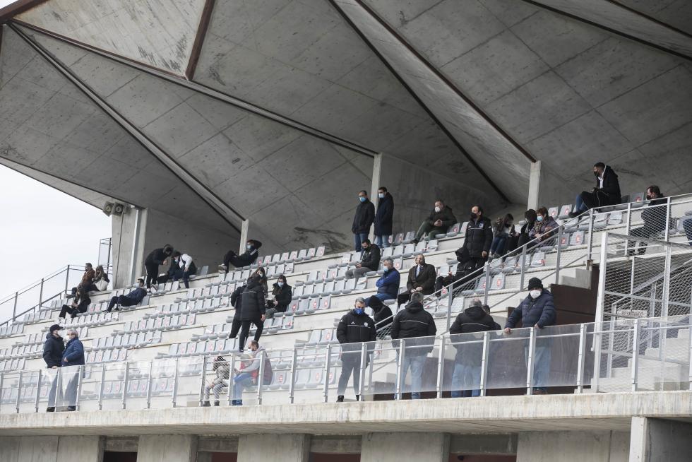 Público en el partido de fútbol entre Cuarte y Épila.