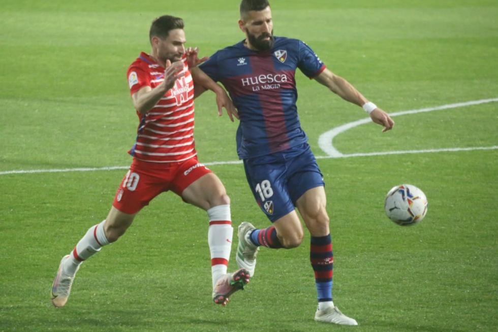 Imágenes del encuentro entre la SD Huesca y el Granada en el Estadio El Alcoraz, partido correspondiente a la jornada 21 de LaLiga Santander.