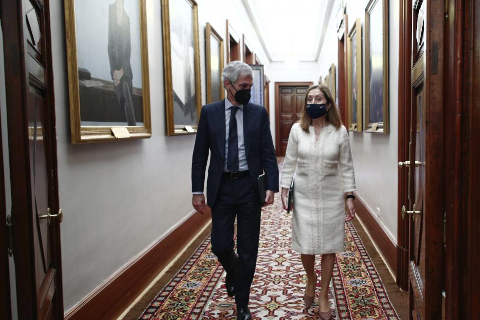 Suárez Illana y Ana Pastor