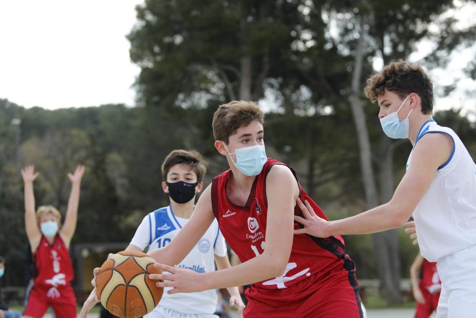 El deporte aragonés vuelve a la competición un año después: actividad en el Colegio Marianistas