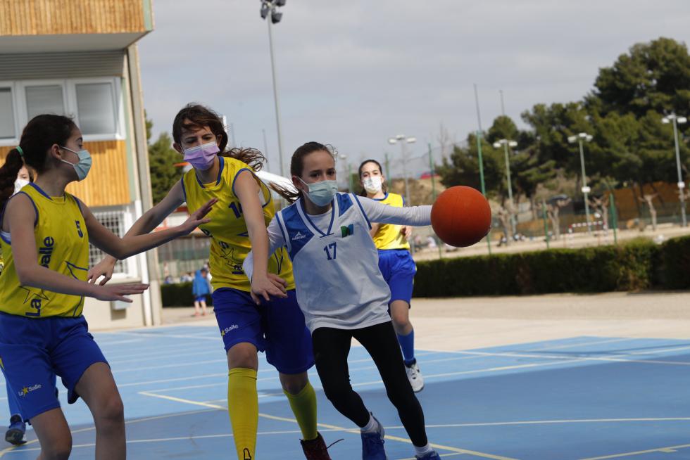 El deporte aragonés vuelve a la competición un año después: actividad en el Colegio Marianistas