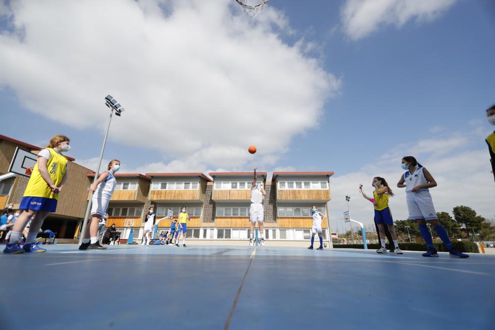 El deporte aragonés vuelve a la competición un año después: actividad en el Colegio Marianistas