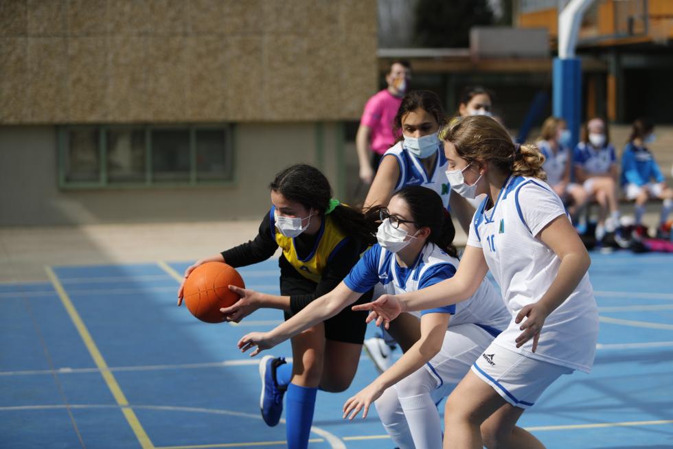 El deporte aragonés vuelve a la competición un año después: actividad en el Colegio Marianistas