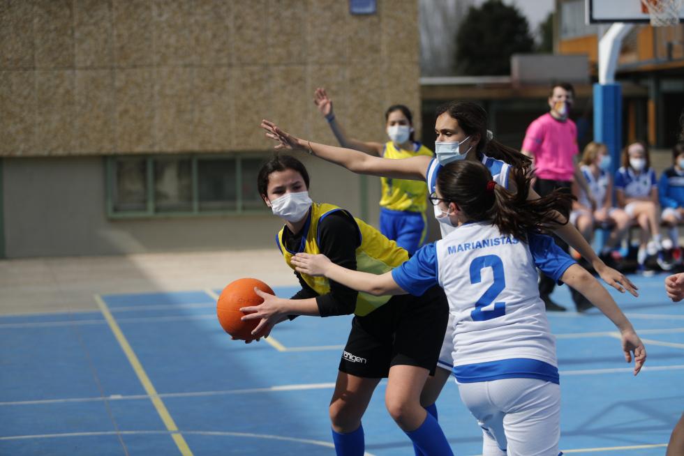 El deporte aragonés vuelve a la competición un año después: actividad en el Colegio Marianistas