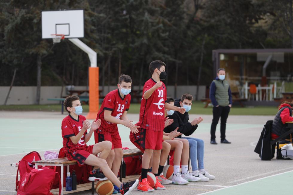 El deporte aragonés vuelve a la competición un año después: actividad en el Colegio Marianistas