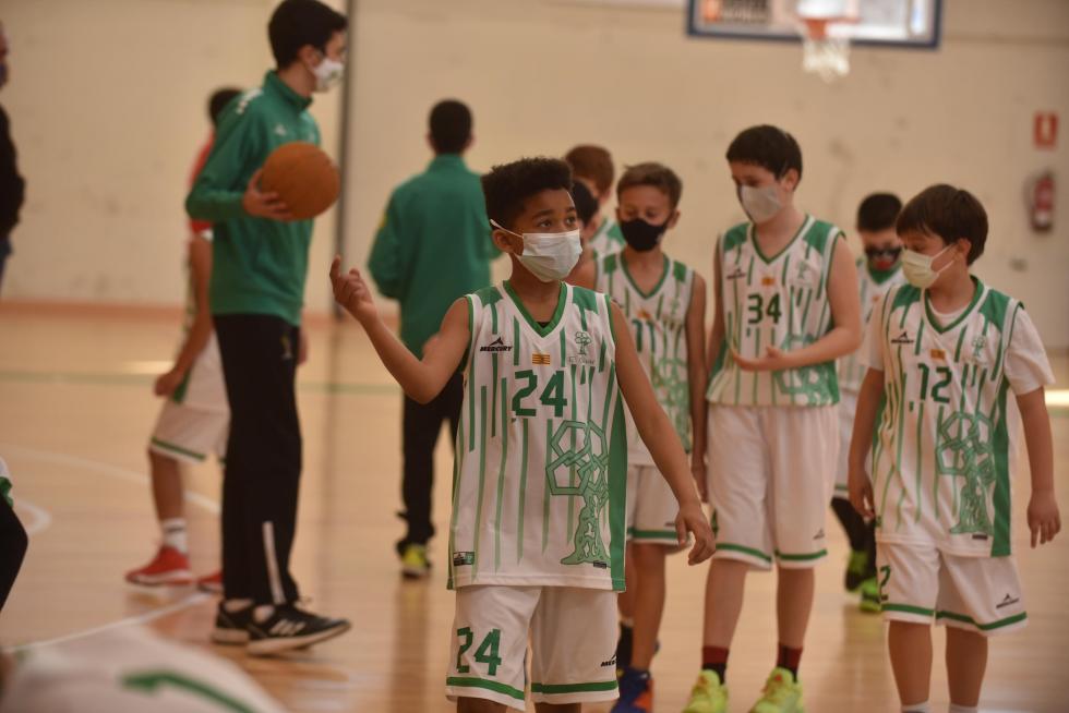 El deporte aragonés vuelve a la competición un año después: actividad en el Estadio Miralbueno El Olivar