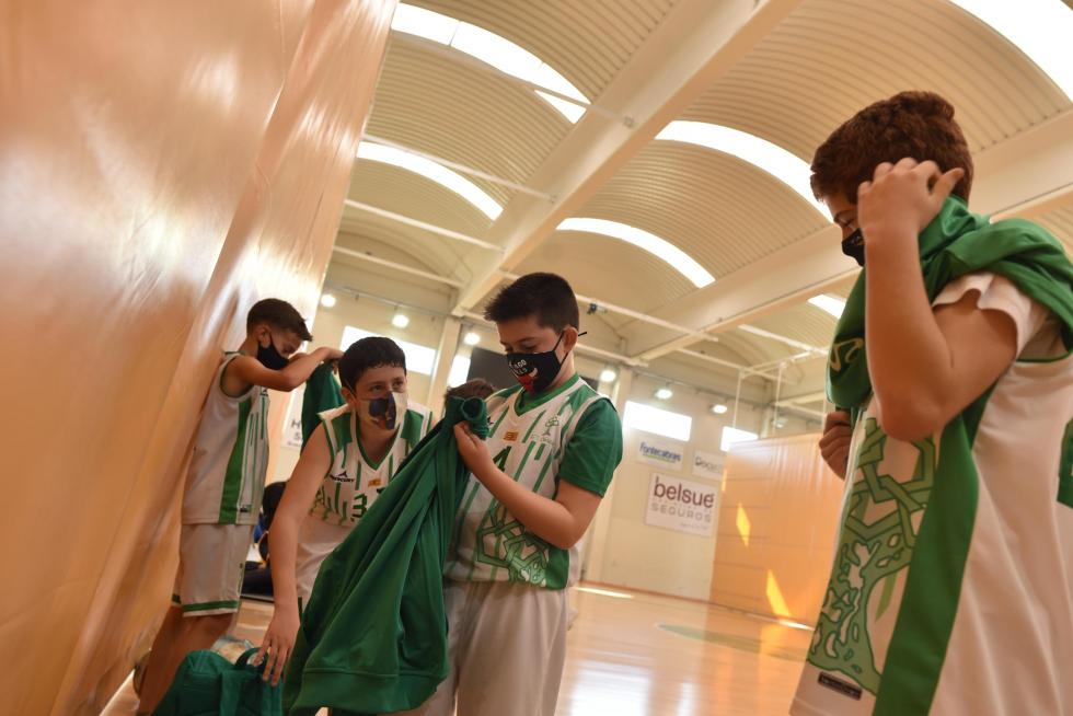 El deporte aragonés vuelve a la competición un año después: actividad en el Estadio Miralbueno El Olivar