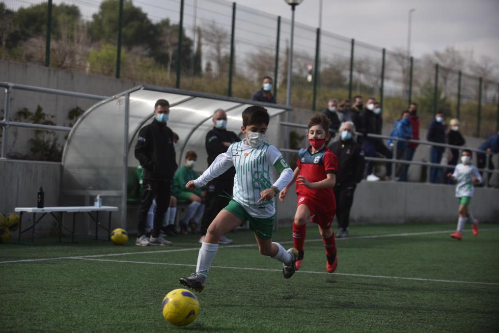 El deporte aragonés vuelve a la competición un año después: actividad en el Estadio Miralbueno El Olivar