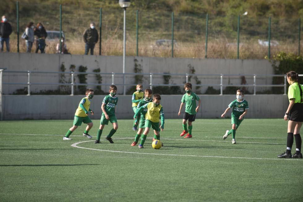 El deporte aragonés vuelve a la competición un año después: actividad en el Estadio Miralbueno El Olivar