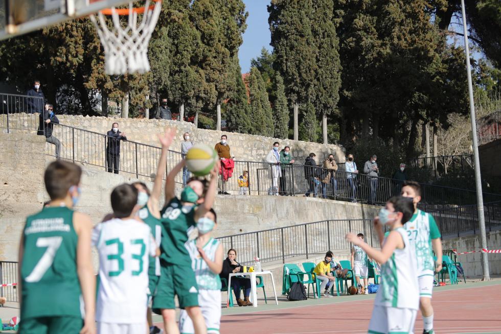 El deporte aragonés vuelve a la competición un año después: baloncesto en el Stadium Casablanca