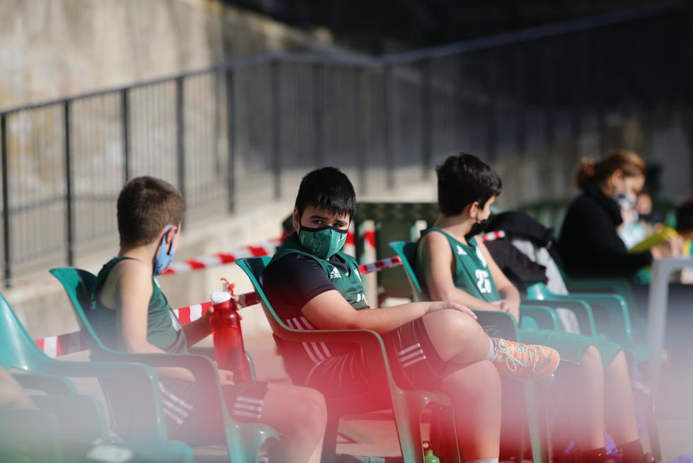 El deporte aragonés vuelve a la competición un año después: baloncesto en el Stadium Casablanca