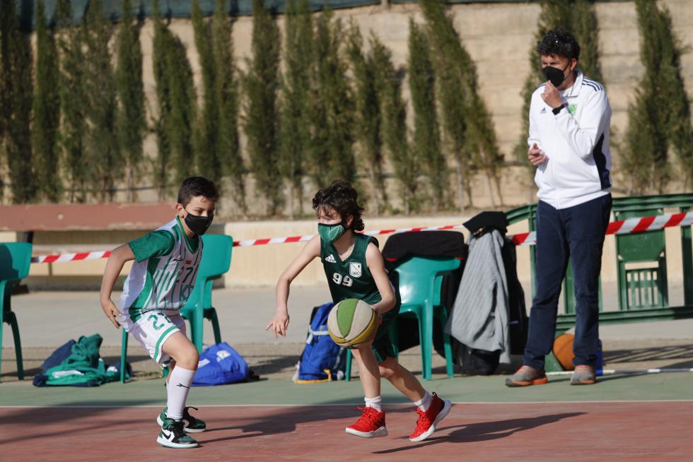 El deporte aragonés vuelve a la competición un año después: baloncesto en el Stadium Casablanca