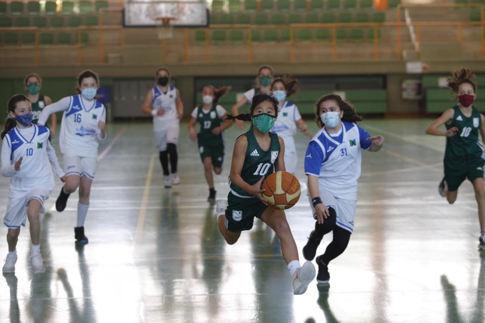 El deporte aragonés vuelve a la competición un año después: baloncesto en el Stadium Casablanca
