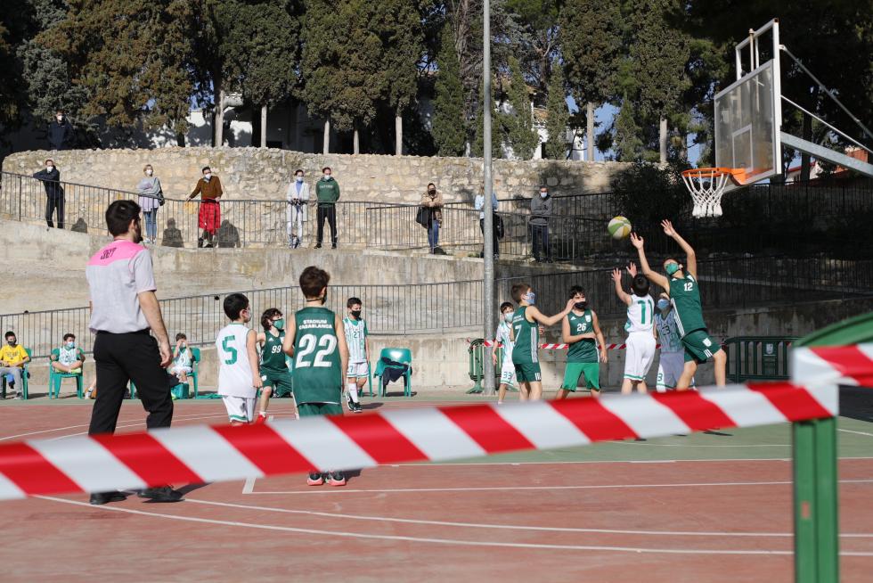 El deporte aragonés vuelve a la competición un año después: baloncesto en el Stadium Casablanca